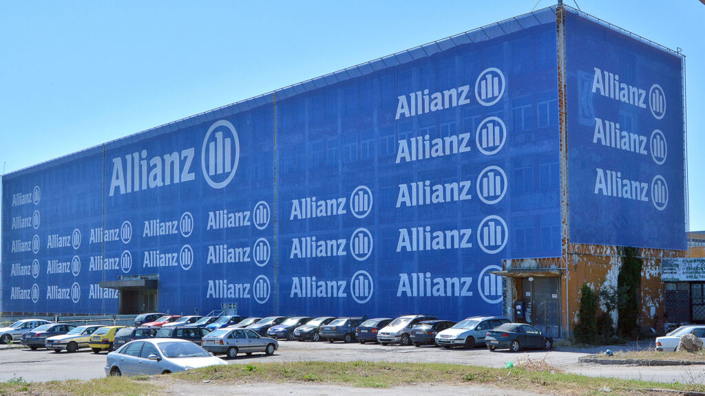 Large format building cladding for Allianz by J-point