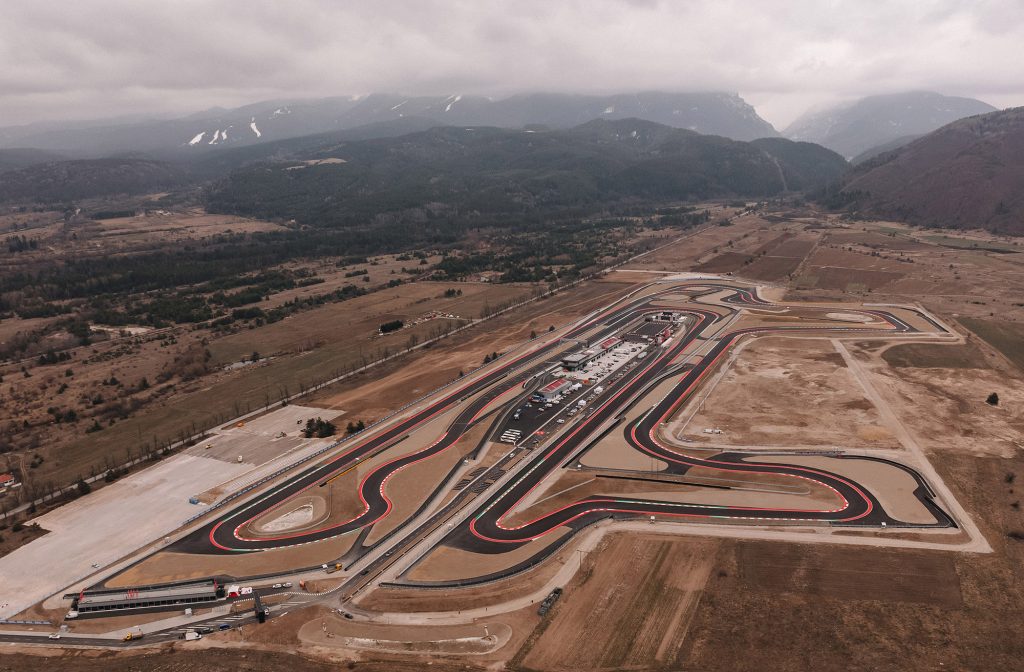 J Point брандира най-новата писта на Бълканите - A1 Motor Park